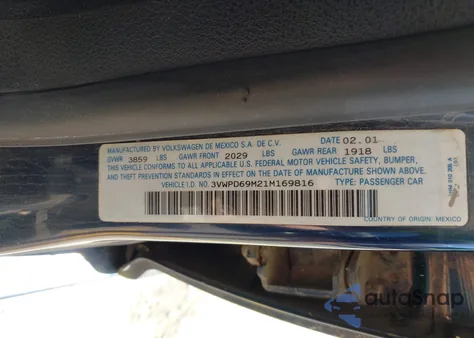 2001 Volkswagen Jetta Wolfsburg z USA, uszkodzony, nr VIN 3VWPD69M21M169816